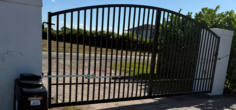 Driveway Fence Repair Hawthorne